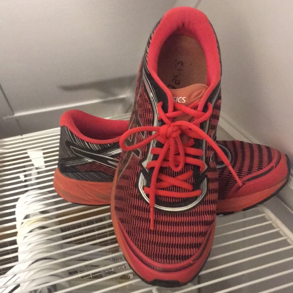 Asics Running Shoes - Picture 2 of 4